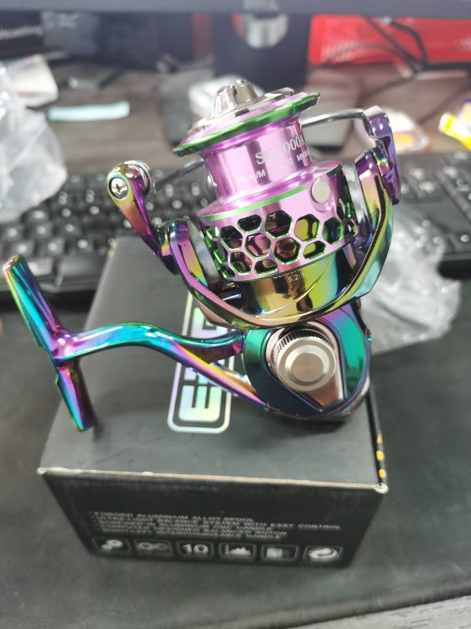 Sea fishing reel